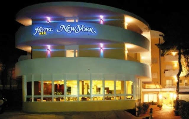 Hotel New York Lignano Sabbiadoro Exterior foto